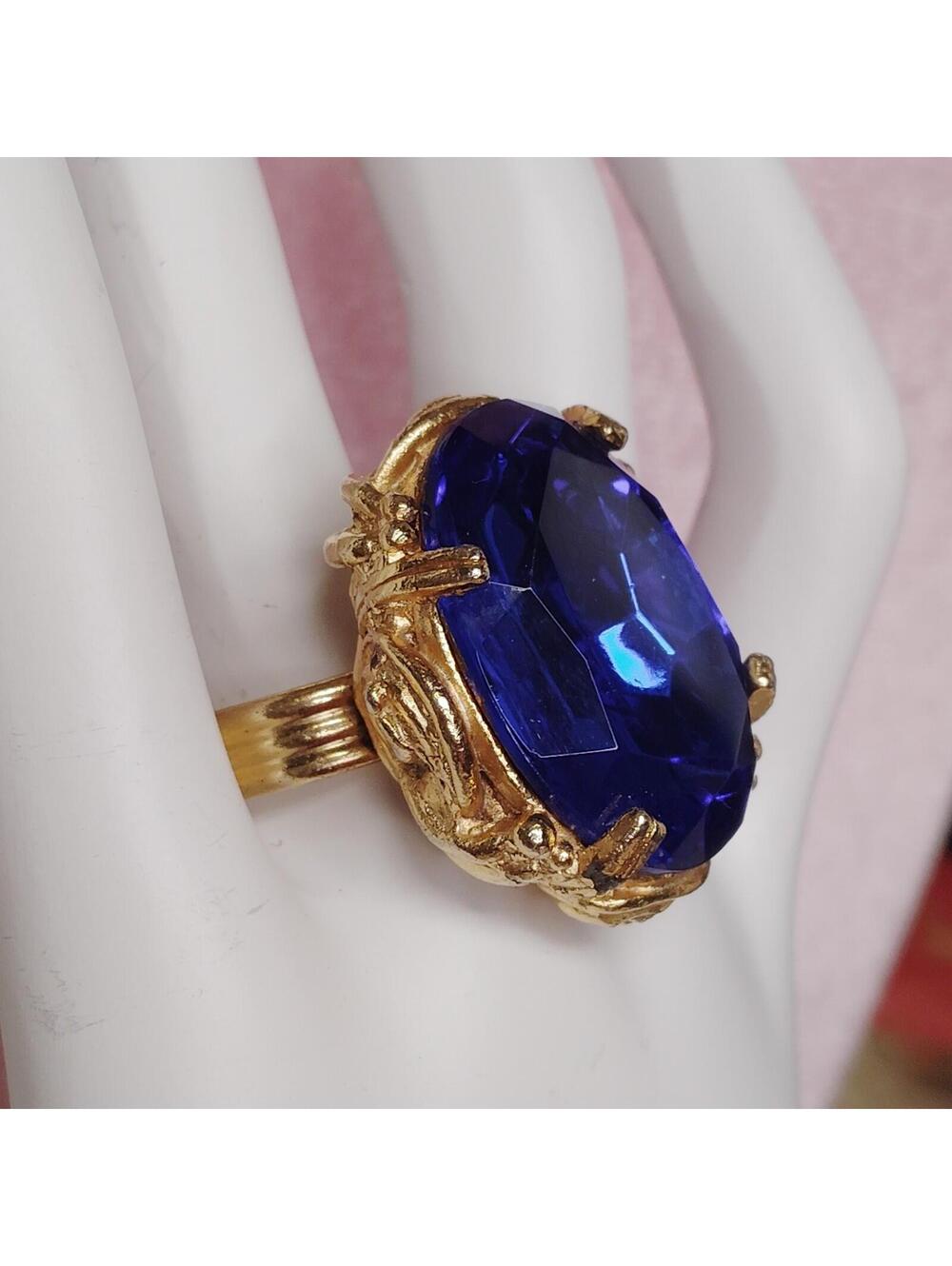Stunning Vintage Blue Faceted Glass Gold Tone Cocktail Ring Adjustable
